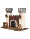 Castello in miniatura con torri merlate e cancello centrale